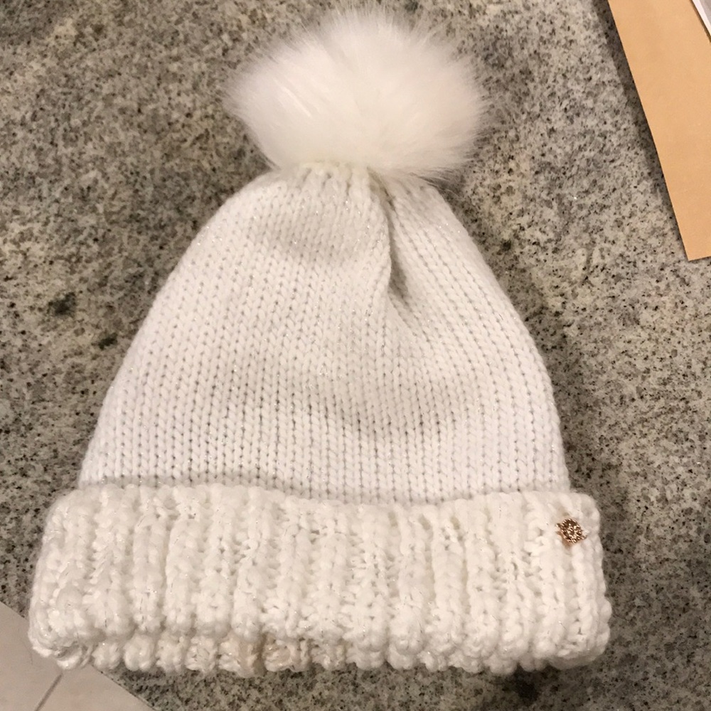 EUC Lauren Conrad Pom hat